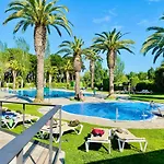 El Delfin - 4*