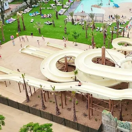 El Delfin - Parque de Campismo 4*